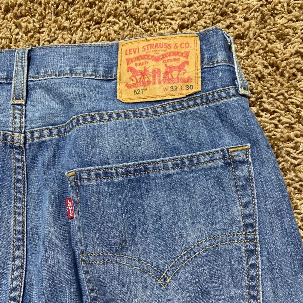 Levis 527 Slim Bootcut Jeans Mens 32x30 Blue Medium Wash WaterLess Denim